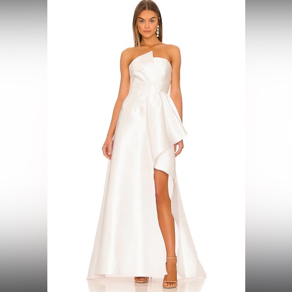 NWT Elliatt Protea White Gown in Ivory Bridal Size Small Revolve Wedding